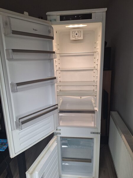 Combina frigorifica Whirpool